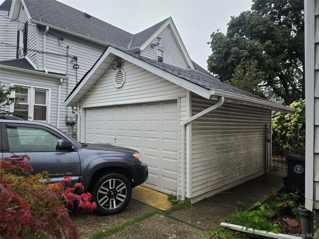9424 107th Street, Ozone Park, NY 11416 — photo 4