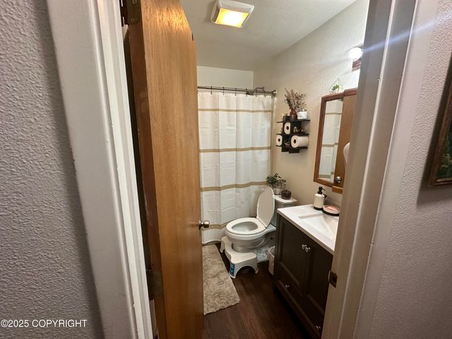 2221 E 66th Avenue, Anchorage, AK 99507