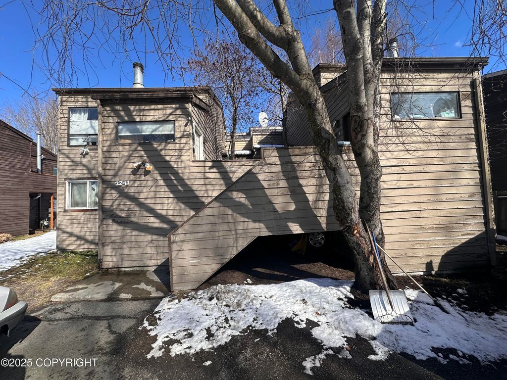 2221 E 66th Avenue, Anchorage, AK 99507