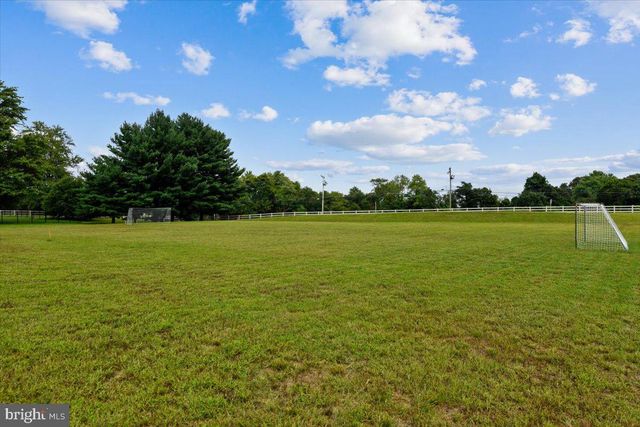 2152 NOTTOWAY DR, Hanover, MD 21076