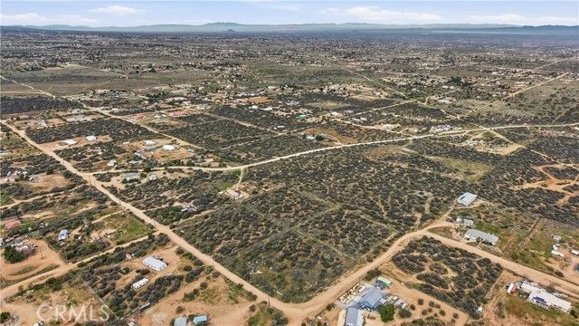 7870 Woodcliff, Phelan, CA 92371