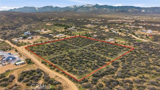 7870 Woodcliff, Phelan, CA 92371