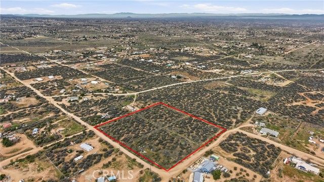 7870 Woodcliff, Phelan, CA 92371