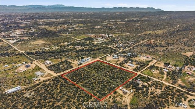 7870 Woodcliff, Phelan, CA 92371