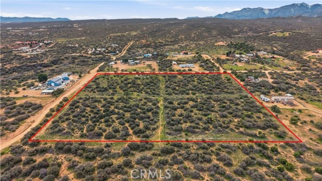 7870 Woodcliff, Phelan, CA 92371