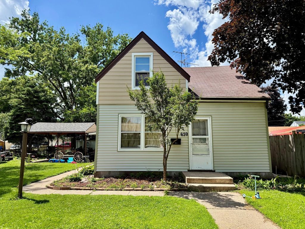 639 14th Avenue N, South Saint Paul, MN 55075