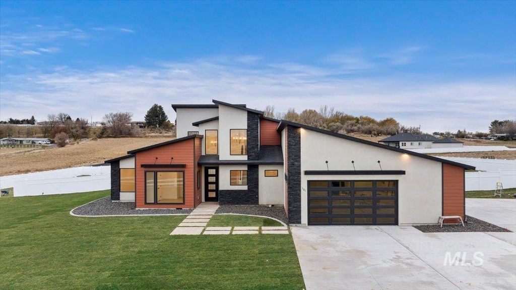 101 Stella Circle, Hagerman, ID 83332