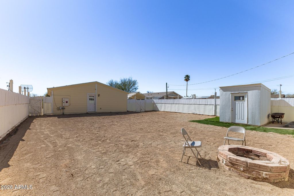 Image 19 of property listing at 232 W LINCOLN Avenue, Coolidge, AZ 85128