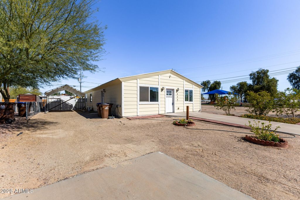 Image 21 of property listing at 232 W LINCOLN Avenue, Coolidge, AZ 85128