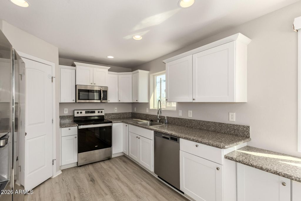 Image 3 of property listing at 232 W LINCOLN Avenue, Coolidge, AZ 85128