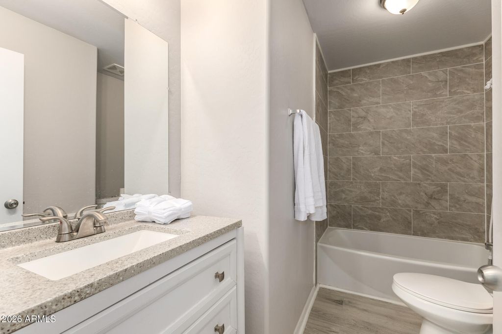 Image 9 of property listing at 232 W LINCOLN Avenue, Coolidge, AZ 85128