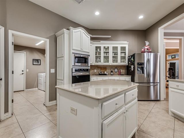 1208 NW 194th Street, Edmond, OK 73012