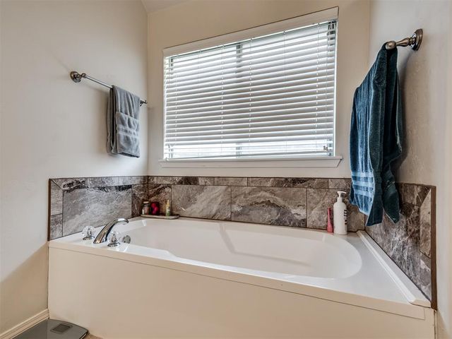 1208 NW 194th Street, Edmond, OK 73012