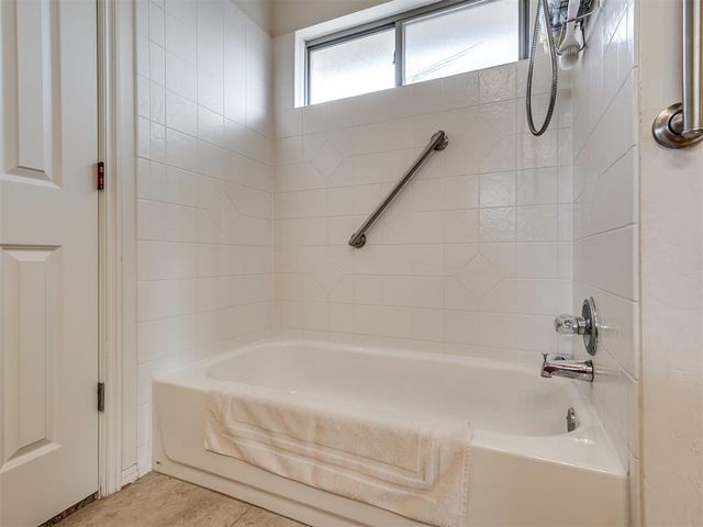 1208 NW 194th Street, Edmond, OK 73012