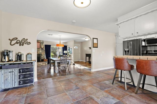 3404 Snavely Drive, Redding, CA 96003