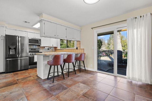 3404 Snavely Drive, Redding, CA 96003