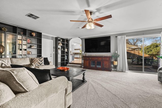 3404 Snavely Drive, Redding, CA 96003