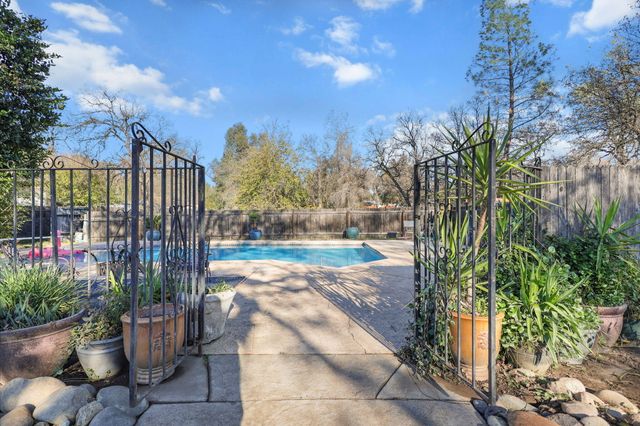 3404 Snavely Drive, Redding, CA 96003