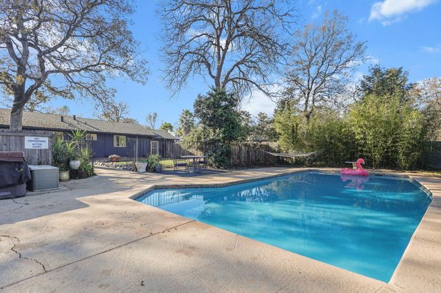 3404 Snavely Drive, Redding, CA 96003