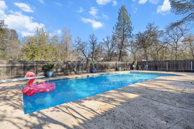 3404 Snavely Drive, Redding, CA 96003