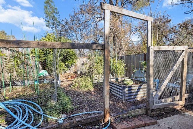 3404 Snavely Drive, Redding, CA 96003