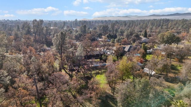 3404 Snavely Drive, Redding, CA 96003