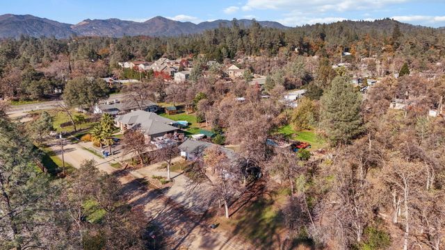 3404 Snavely Drive, Redding, CA 96003