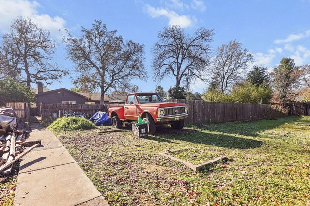 3404 Snavely Drive, Redding, CA 96003