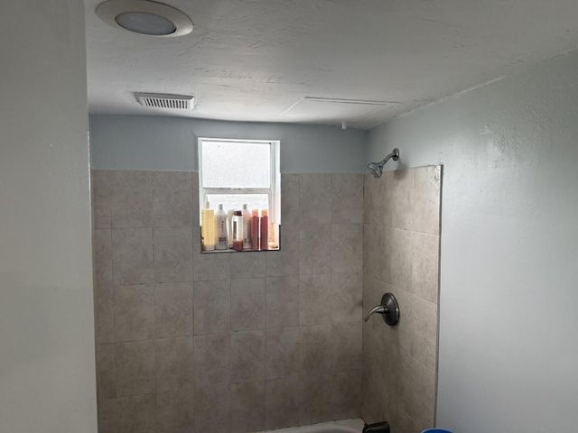 7541 NW 44th Court, Coral Springs, FL 33065