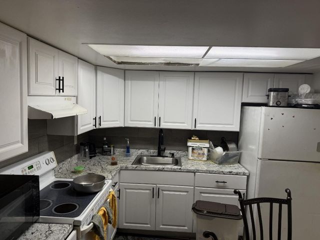 7541 NW 44th Court, Coral Springs, FL 33065