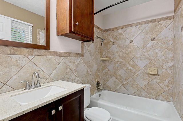 9320 E Barron Cir, Wichita, KS 67207