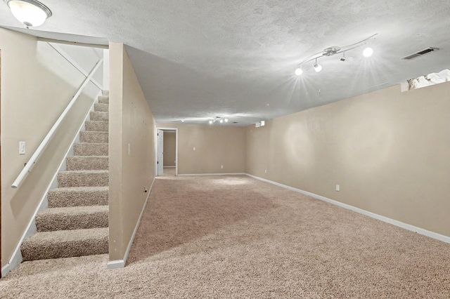9320 E Barron Cir, Wichita, KS 67207