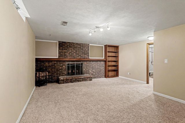 9320 E Barron Cir, Wichita, KS 67207