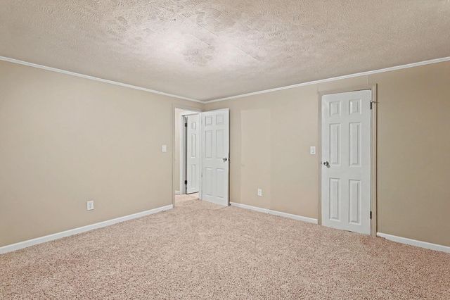 9320 E Barron Cir, Wichita, KS 67207