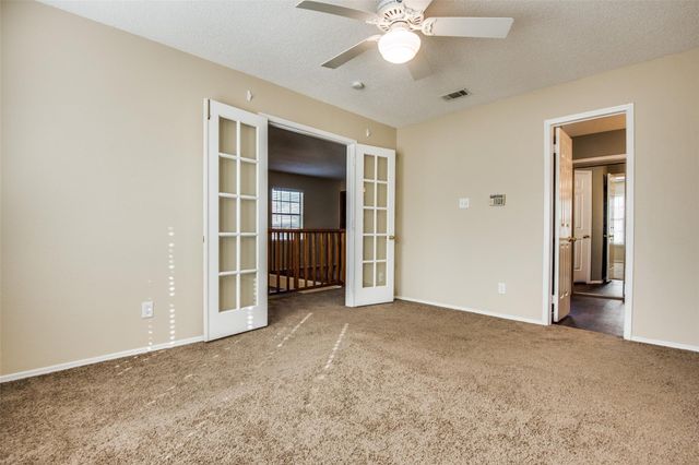 300 Canyon Lane, Irving, TX 75063
