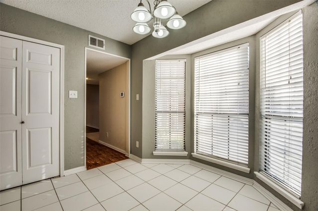 300 Canyon Lane, Irving, TX 75063