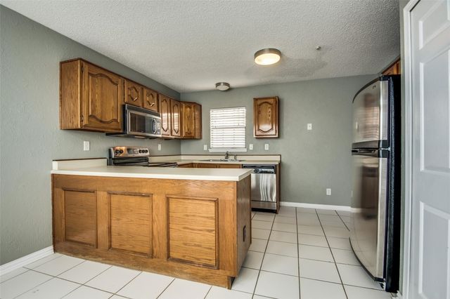 300 Canyon Lane, Irving, TX 75063