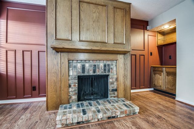 300 Canyon Lane, Irving, TX 75063