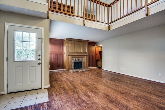 300 Canyon Lane, Irving, TX 75063