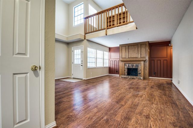 300 Canyon Lane, Irving, TX 75063