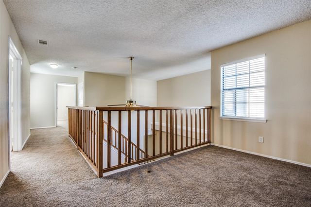 300 Canyon Lane, Irving, TX 75063