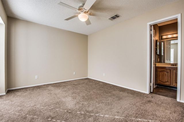 300 Canyon Lane, Irving, TX 75063
