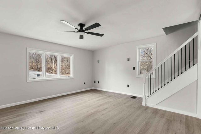 2961 Cottage Place, Hudson, NY 12534