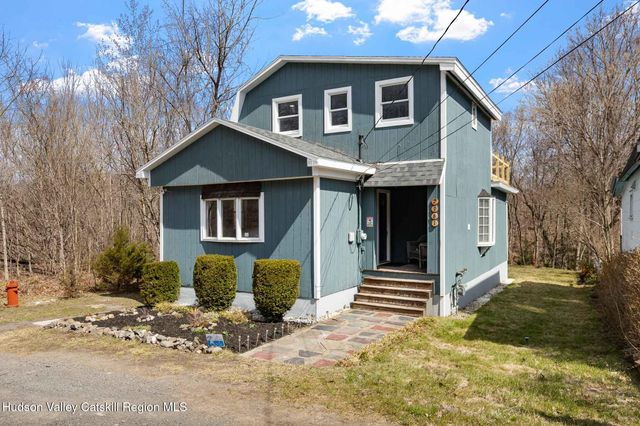 2961 Cottage Place, Hudson, NY 12534