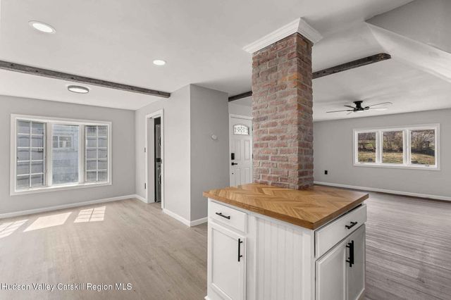 2961 Cottage Place, Hudson, NY 12534