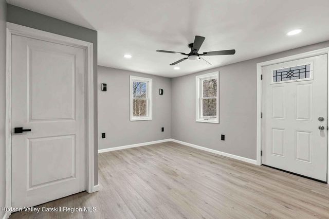 2961 Cottage Place, Hudson, NY 12534