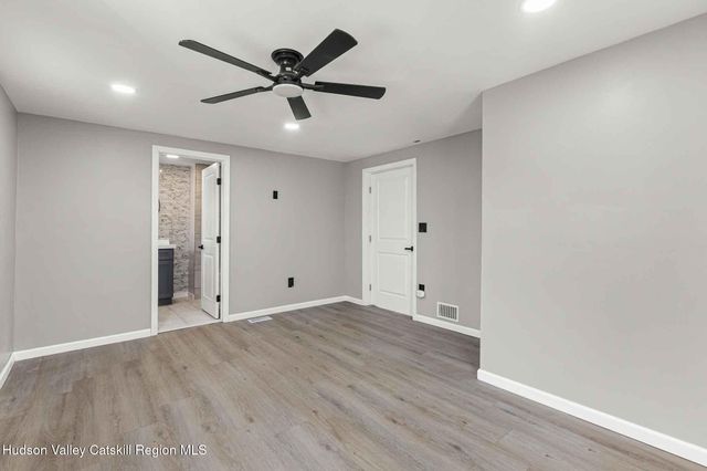 2961 Cottage Place, Hudson, NY 12534