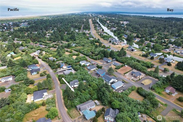 186 Wishkah Street SW, Ocean Shores, WA 98569