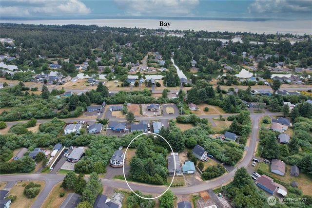 186 Wishkah Street SW, Ocean Shores, WA 98569