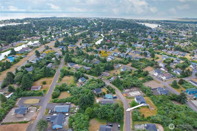 186 Wishkah Street SW, Ocean Shores, WA 98569